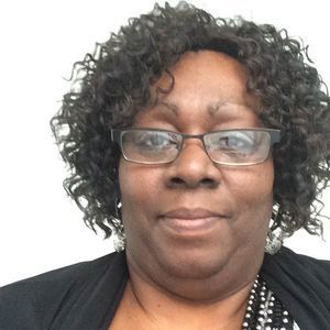 Meet your Posher, Cynthia